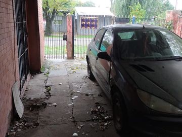 VENTA CASA DE 4 AMBIENTES EN MERLO CON ESCRITURA BARRIO ALBATROS