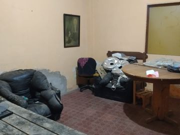 VENTA CASA DE 4 AMBIENTES EN MERLO CON ESCRITURA BARRIO ALBATROS