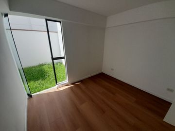 Venta Departamento 3 Dormitorios 1er piso c/terraza Chacarilla Surco