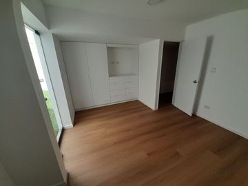 Venta Departamento 3 Dormitorios 1er piso c/terraza Chacarilla Surco