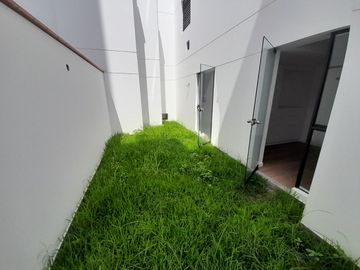 Venta Departamento 3 Dormitorios 1er piso c/terraza Chacarilla Surco