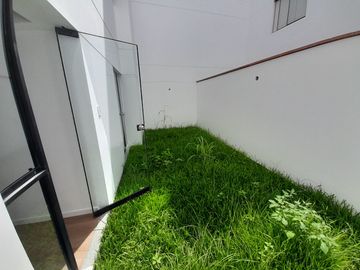 Venta Departamento 3 Dormitorios 1er piso c/terraza Chacarilla Surco
