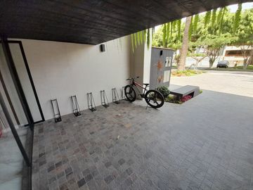 Venta Departamento 3 Dormitorios 1er piso c/terraza Chacarilla Surco