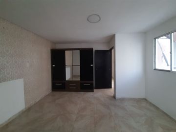 CASA EN LOS ROBLES