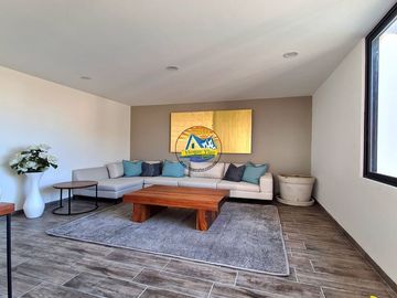 Casa con alberca privada amplio jardín