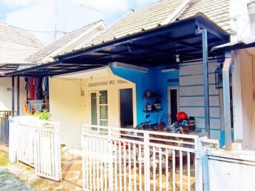 rumah second 1 lantai di dekat komplek maharaja depok