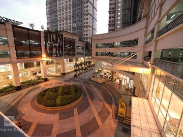 Rush Sale RFO 2BR Condo 30k Monthly near MOA, Airport, SLEX, BGC, Ortigas San lorenzo Place