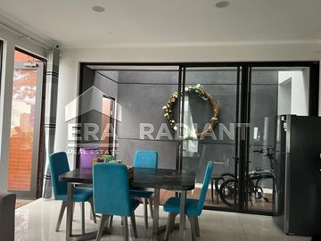 Rumah Hook Dijual di Bintaro, Cluster Kebayoran Harmony, Kondisi Siap Huni
