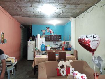 CASA EN VENTA EN EL SUBURBIO DE GUAYAQUIL, 2 PISOS RENTEROS EN GUAYAQUIL,ECUADOR