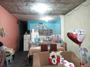 CASA EN VENTA EN EL SUBURBIO DE GUAYAQUIL, 2 PISOS RENTEROS EN GUAYAQUIL,ECUADOR