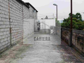 CASA EN VENTA EN EL SUBURBIO DE GUAYAQUIL, 2 PISOS RENTEROS EN GUAYAQUIL,ECUADOR