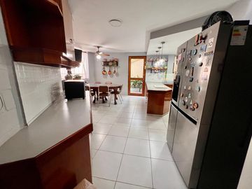 VENTA CASA LA PLANICIE LA MOLINA