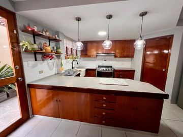 VENTA CASA LA PLANICIE LA MOLINA