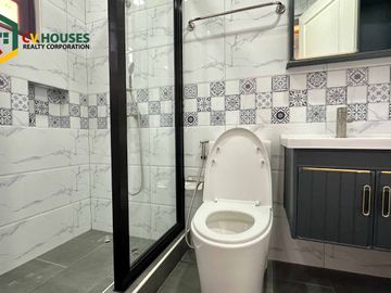 RESIDENTIAL HOUSE AND LOT FOR SALE