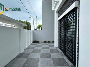 RESIDENTIAL HOUSE AND LOT FOR SALE