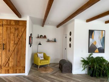 HERMOSA QUINTA EN CHECA CON CASA MODERNA 3 HABITACIONES TIPO EUROPEA