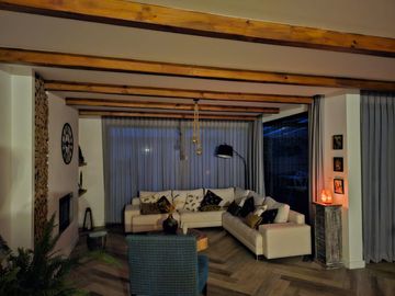 HERMOSA QUINTA EN CHECA CON CASA MODERNA 3 HABITACIONES TIPO EUROPEA