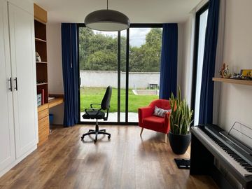 HERMOSA QUINTA EN CHECA CON CASA MODERNA 3 HABITACIONES TIPO EUROPEA