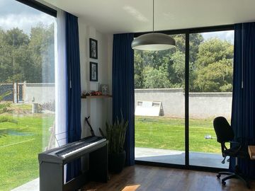 HERMOSA QUINTA EN CHECA CON CASA MODERNA 3 HABITACIONES TIPO EUROPEA