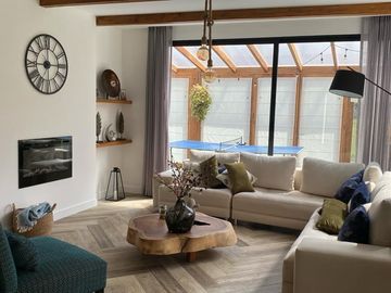 HERMOSA QUINTA EN CHECA CON CASA MODERNA 3 HABITACIONES TIPO EUROPEA