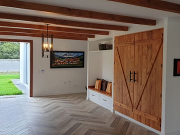 HERMOSA QUINTA EN CHECA CON CASA MODERNA 3 HABITACIONES TIPO EUROPEA