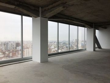 AMPLIA OFICINA CON ESPECTACULAR VISTA, EN PLENO CORAZON DEL CENTRO FINANCIERO DE SAN ISIDRO
