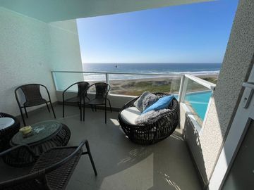DEPARTAMENTO DE 3D Y 2B, 2 ESTACIONAMIENTOS Y 2 BODEGA EN LAGUNA DEL MAR