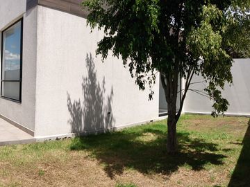 Departamento de Venta en Cumbaya, con facil acceso a vias principales
