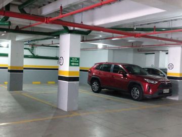 Departamento de Venta en  San Juan de Cumbaya, con facil acceso a vias principales