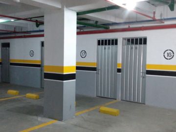 Departamento de Venta en  San Juan de Cumbaya, con facil acceso a vias principales