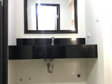 1 Bedroom at 51 SQM w/ 1 parking in KASA LUNTIAN FOR SALE in Tagaytay