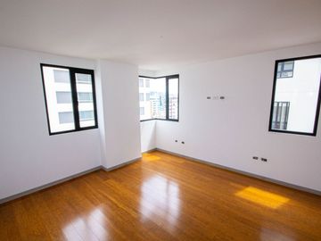 Venta de Suite en La Carolina, cerca el Quicentro Norte, Quito