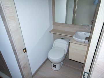 Venta de Suite en La Carolina, cerca el Quicentro Norte, Quito