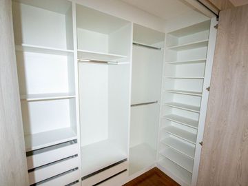 Venta de Suite en La Carolina, cerca el Quicentro Norte, Quito