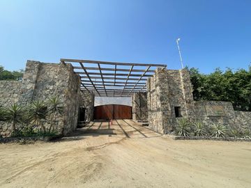 ESPECTACULAR CASA DE CAMPO EN CONDOMINIO LA RAYA DE CIENEGUILLA: 8 DORMITORIOS Y 8 BAÑOS PARA VIVIR EL LUJO RURAL