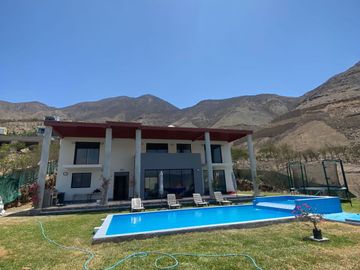 ESPECTACULAR CASA DE CAMPO EN CONDOMINIO LA RAYA DE CIENEGUILLA: 8 DORMITORIOS Y 8 BAÑOS PARA VIVIR EL LUJO RURAL