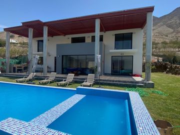ESPECTACULAR CASA DE CAMPO EN CONDOMINIO LA RAYA DE CIENEGUILLA: 8 DORMITORIOS Y 8 BAÑOS PARA VIVIR EL LUJO RURAL