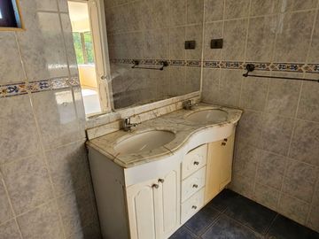 Concón, Las Gaviotas, 1415 mt2 terreno, casa 3 dormitorios, quincho