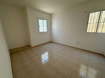 SE VENDE CASA CON LOCAL EN CAUCEL, MÉRIDA YUCATÁN.