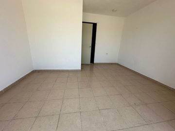 SE VENDE CASA CON LOCAL EN CAUCEL, MÉRIDA YUCATÁN.