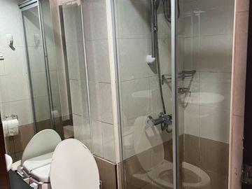 For Sale: 2 Bedroom with Balcony and Parking at El Jardin del Presidente II, Quezon City