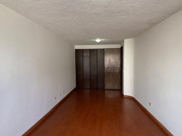 CASA EN VENTA SECTOR DE LA GONZÁLEZ SUÁREZ