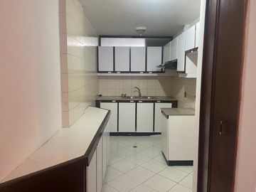 CASA EN VENTA SECTOR DE LA GONZÁLEZ SUÁREZ