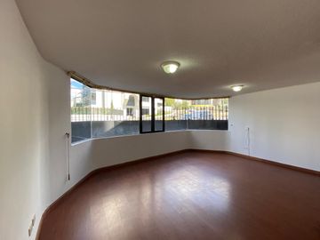 CASA EN VENTA SECTOR DE LA GONZÁLEZ SUÁREZ