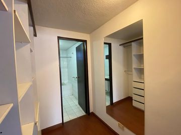 CASA EN VENTA SECTOR DE LA GONZÁLEZ SUÁREZ