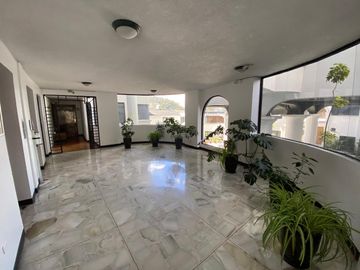 CASA EN VENTA SECTOR DE LA GONZÁLEZ SUÁREZ