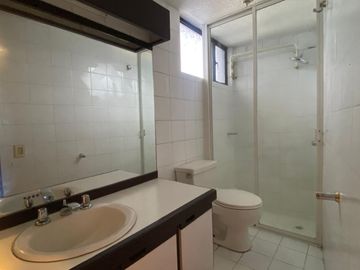 CASA EN VENTA SECTOR DE LA GONZÁLEZ SUÁREZ
