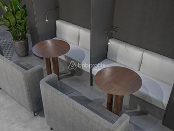 Leasehold Apartment with Unique Bar and Co-working Space