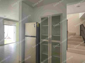 CASA amueblada en RENTA en privada Quinta Real Irapuato