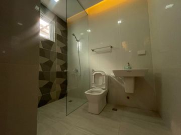 Perched Brand New House & Lot Sikatuna Village Q.C. Philhomes - Kenneth Matias